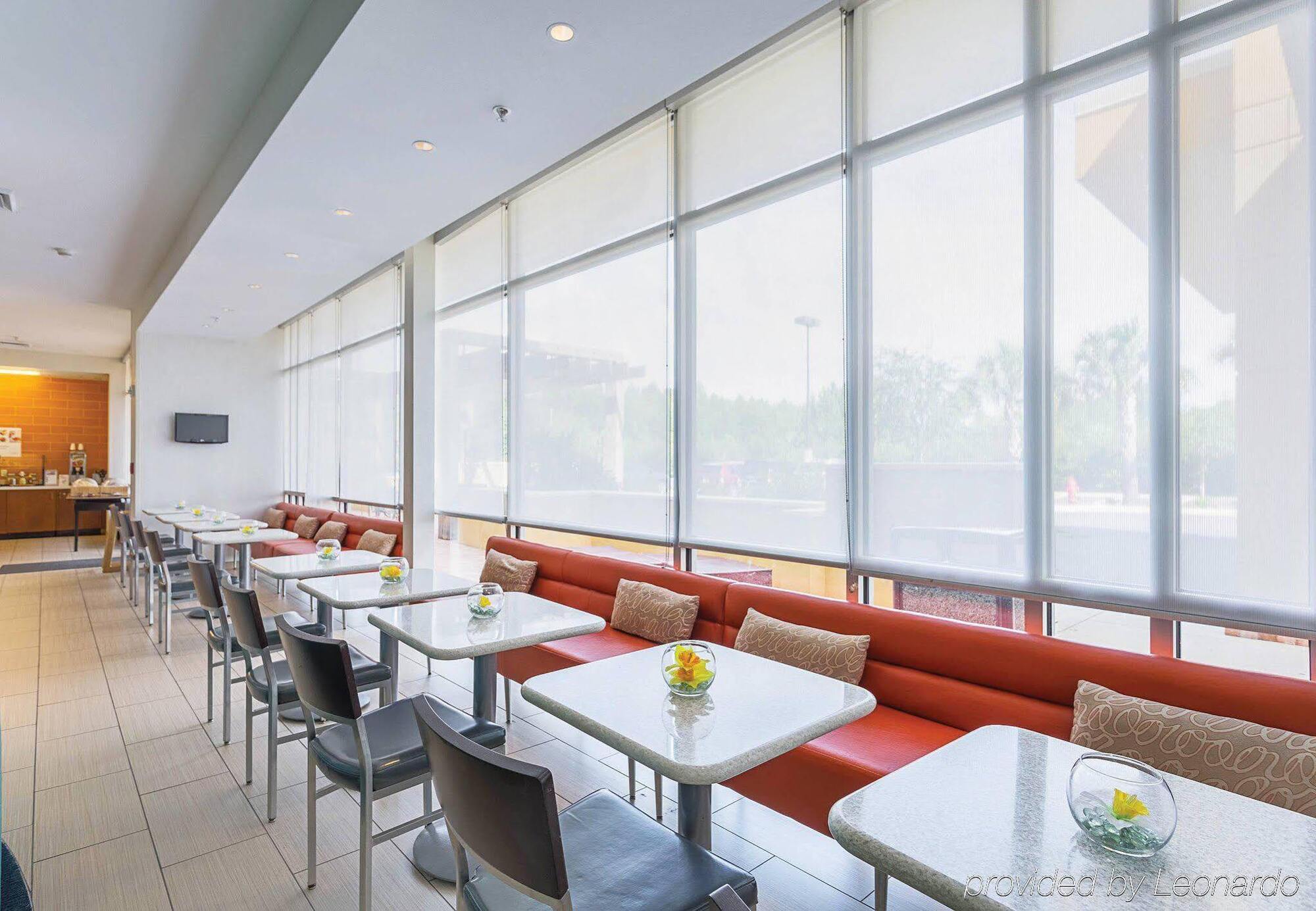 Springhill Suites Tampa North/Tampa Palms Exterior photo